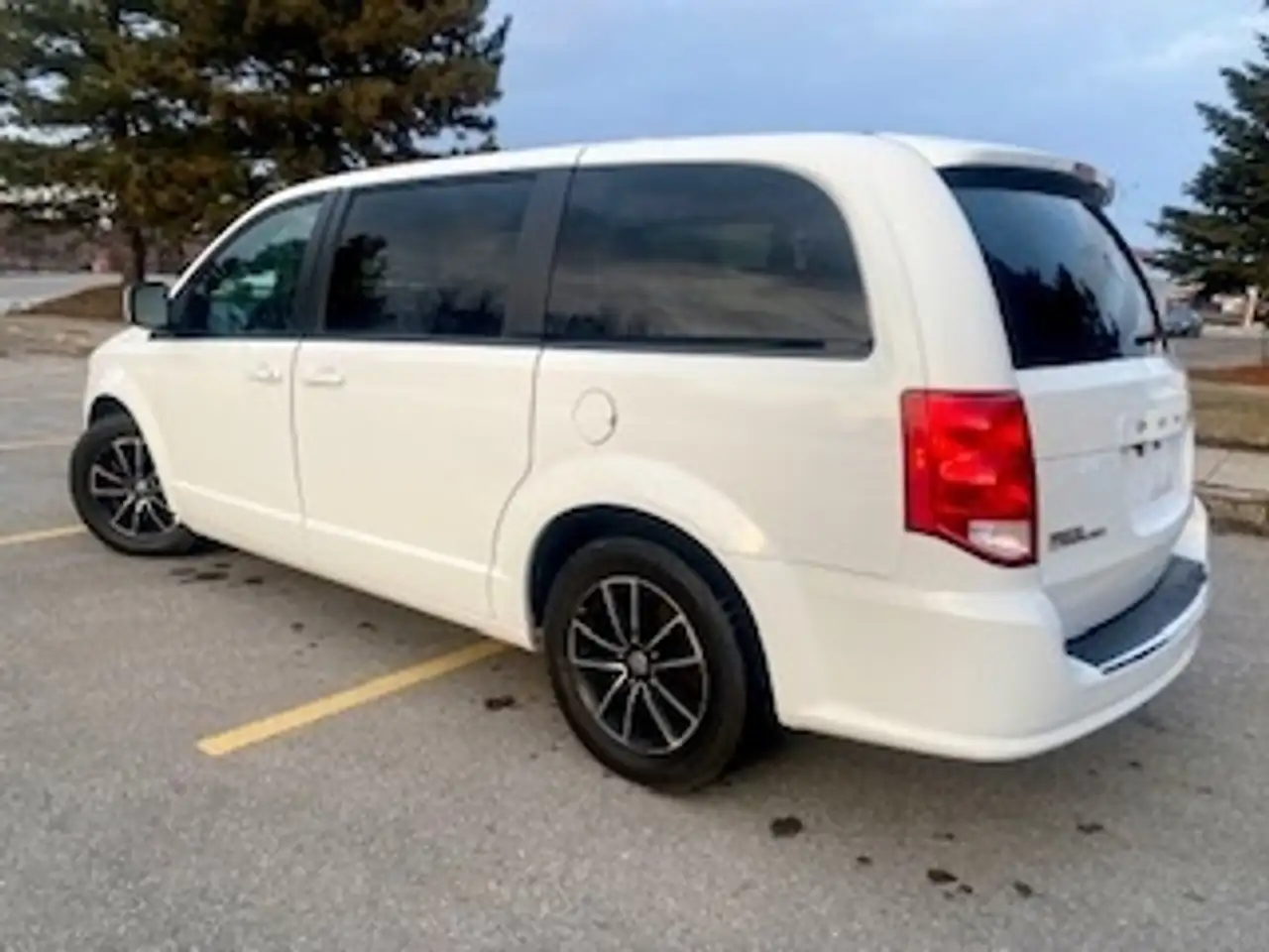 Dodge Grand Caravan photo Dodge Grand Caravan