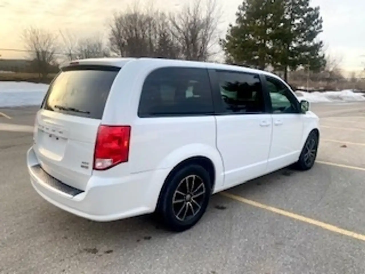 Dodge Grand Caravan photo Dodge Grand Caravan