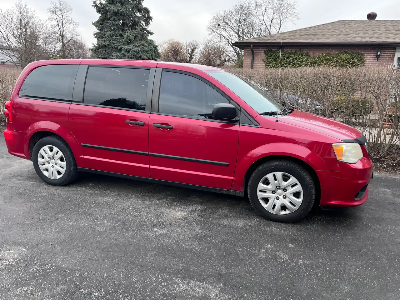 Dodge Grand Caravan снимка Dodge Grand Caravan