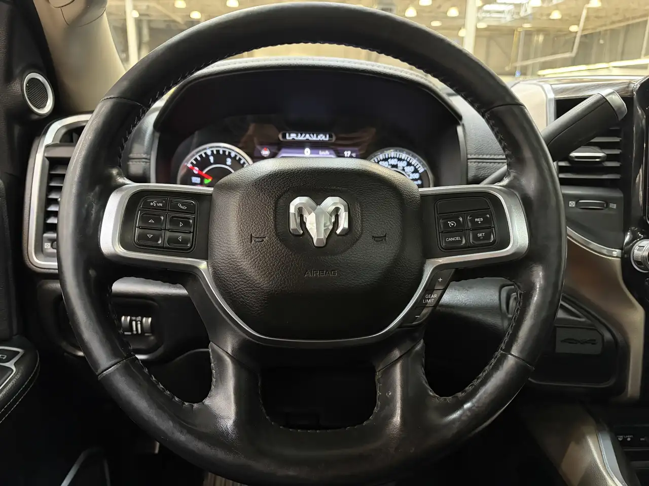 RAM 2500 снимка RAM 2500
