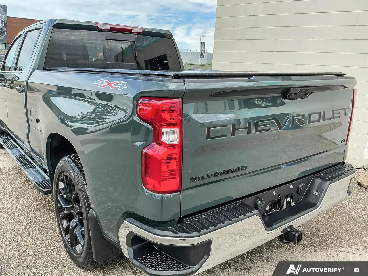 Chevrolet Silverado 1500 photo Chevrolet Silverado 1500