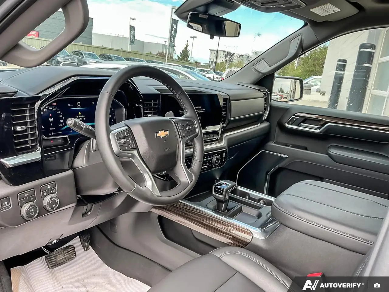 Chevrolet Silverado 1500 photo Chevrolet Silverado 1500
