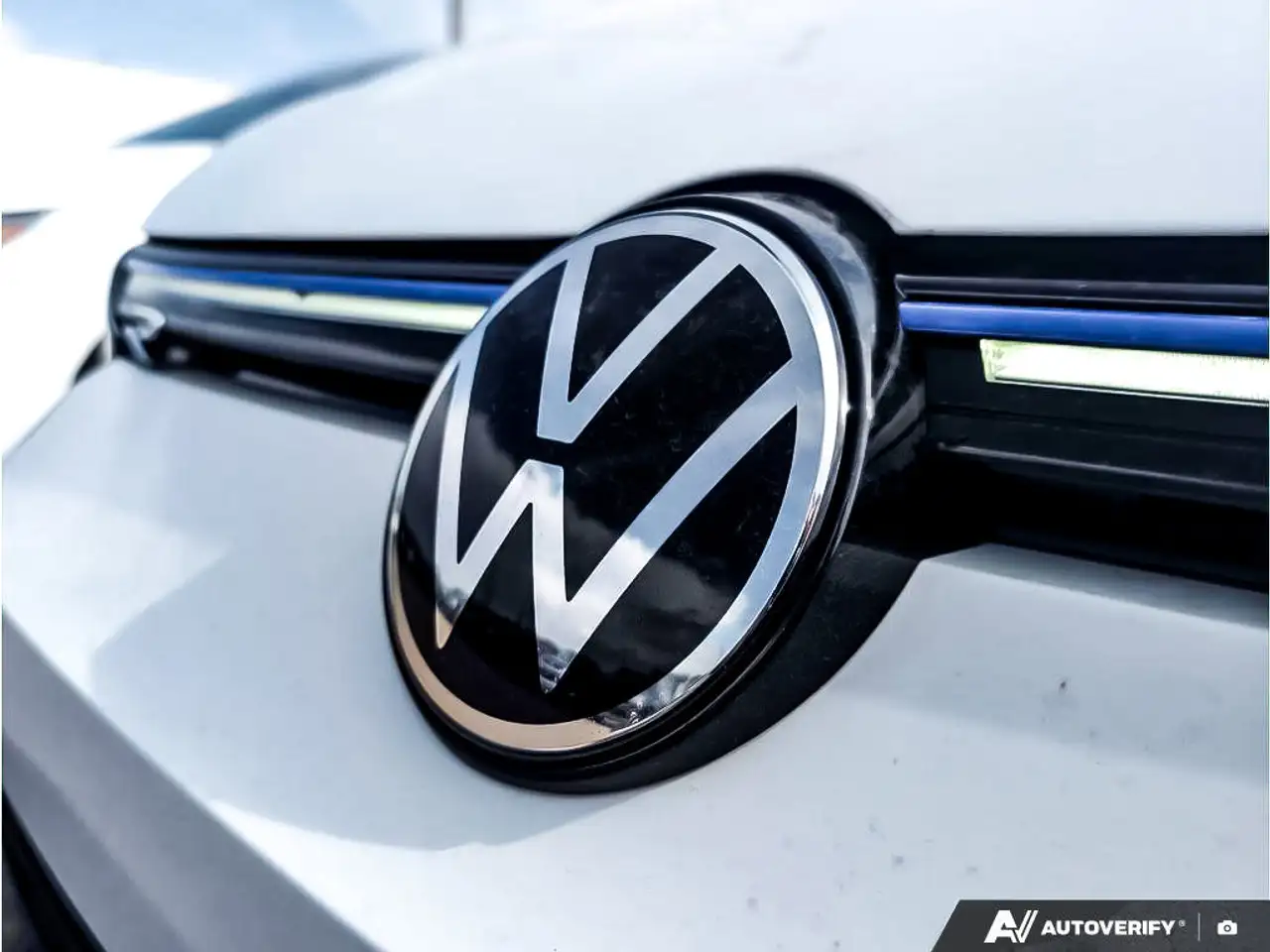 Volkswagen Golf R photo Volkswagen Golf R