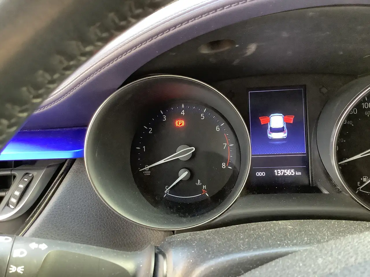 Toyota C-HR снимка Toyota C-HR
