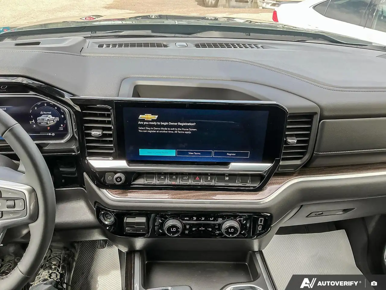 Chevrolet Silverado 1500 photo Chevrolet Silverado 1500