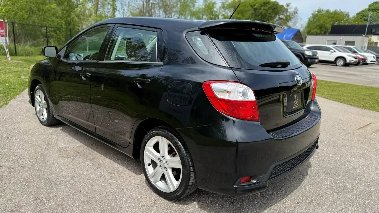 Toyota Matrix снимка Toyota Matrix