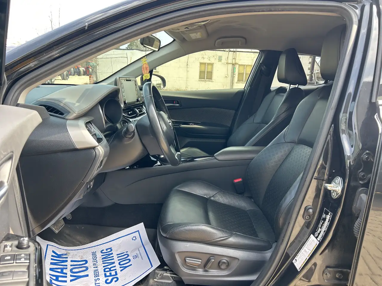 Toyota C-HR снимка Toyota C-HR