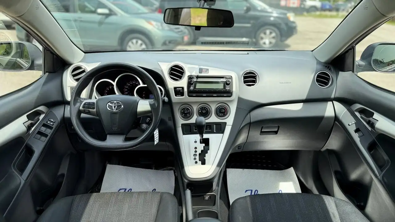 Toyota Matrix снимка Toyota Matrix