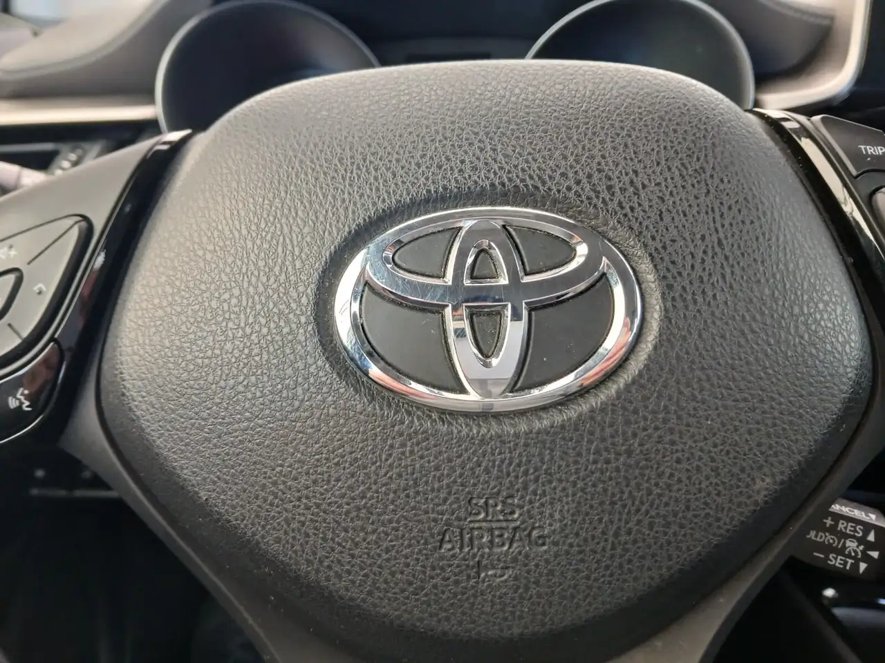 Toyota C-HR снимка Toyota C-HR