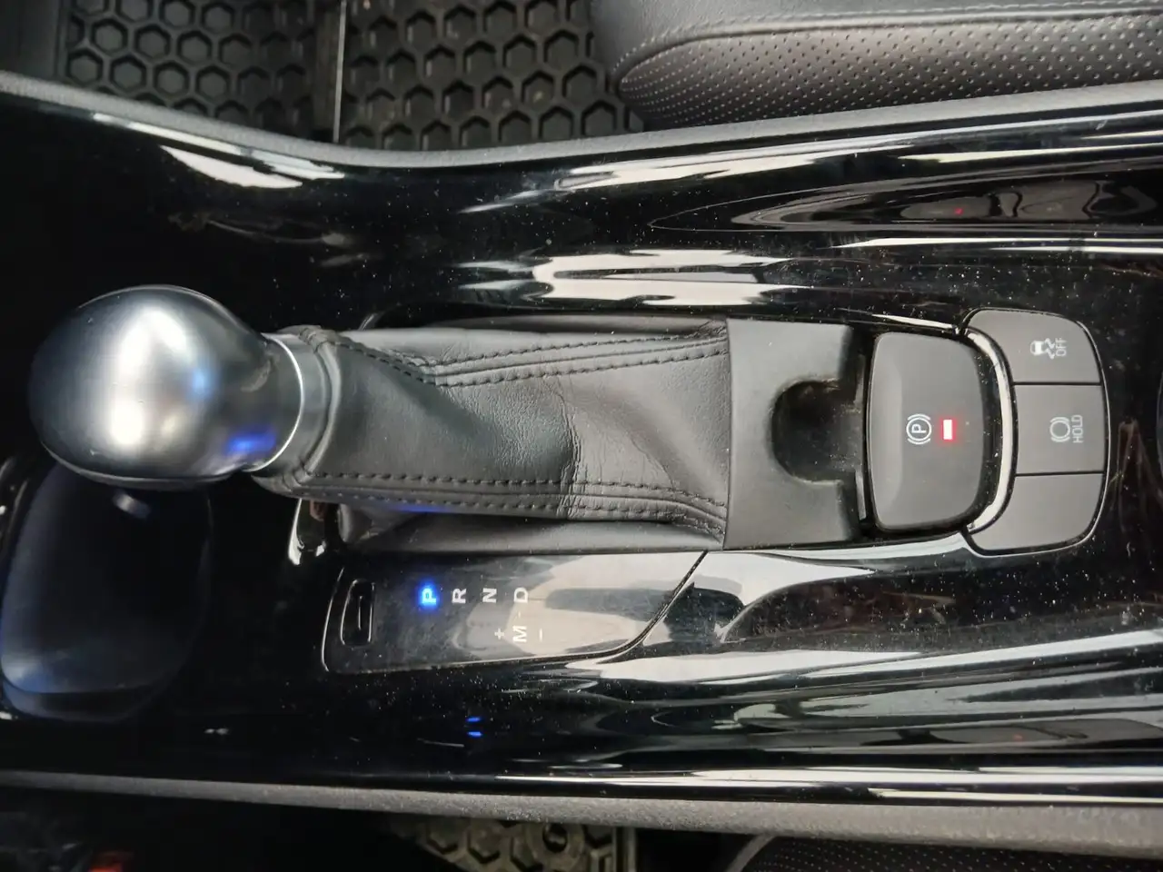 Toyota C-HR снимка Toyota C-HR