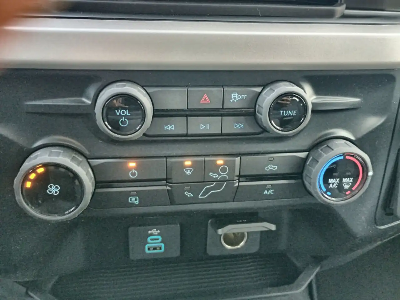 Ford F 350 снимка Ford F 350
