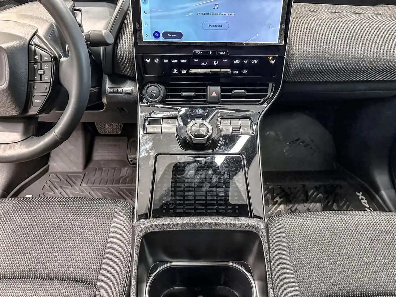 Toyota bZ4X снимка Toyota bZ4X