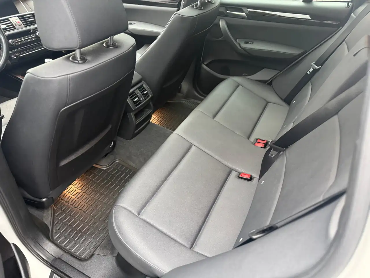 BMW X3 снимка BMW X3