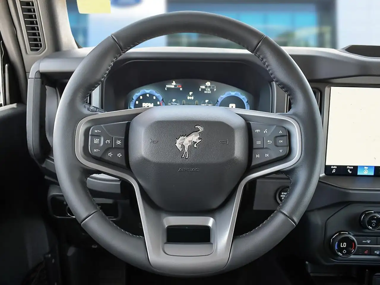Ford Bronco снимка Ford Bronco