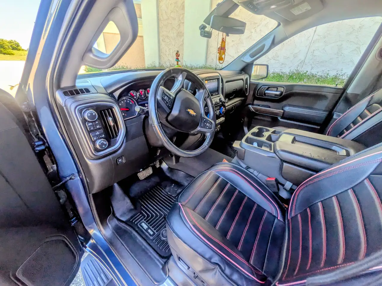 Chevrolet Silverado 1500 снимка Chevrolet Silverado 1500