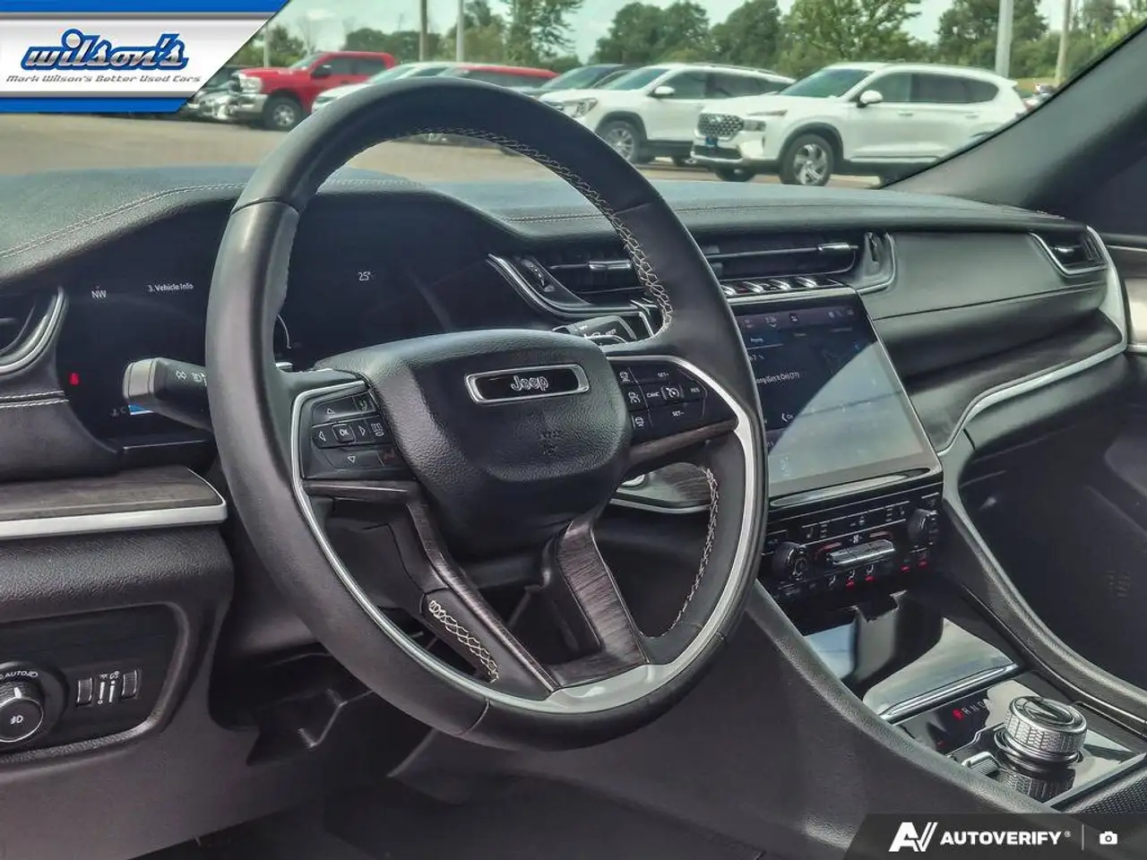 Jeep Grand Cherokee снимка Jeep Grand Cherokee