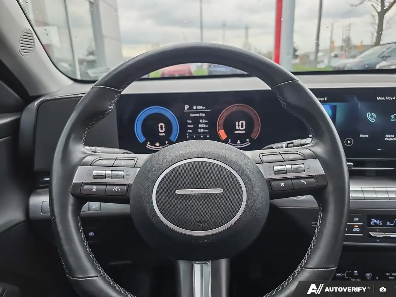 Hyundai KONA снимка Hyundai KONA