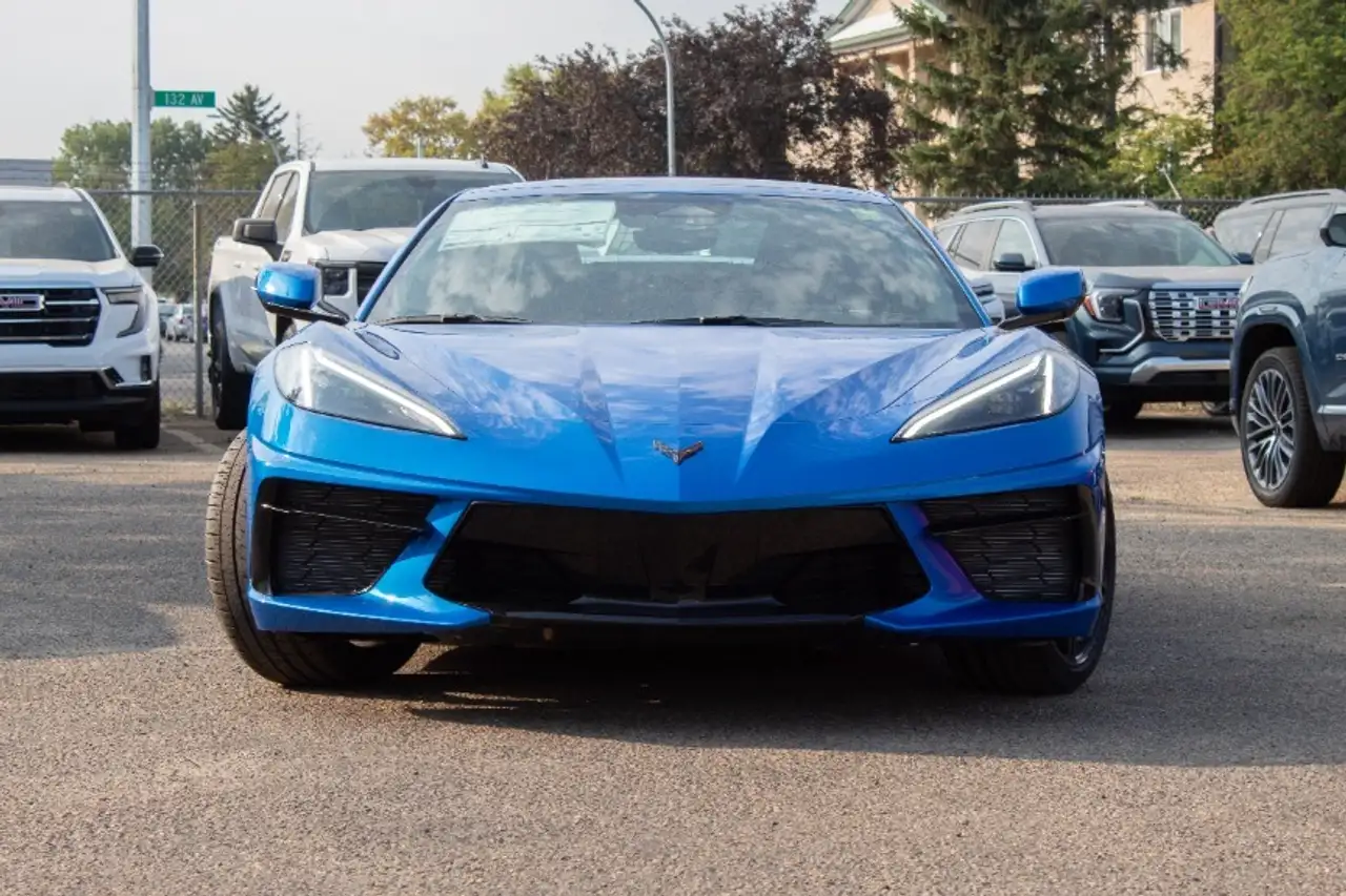 Chevrolet Corvette снимка Chevrolet Corvette