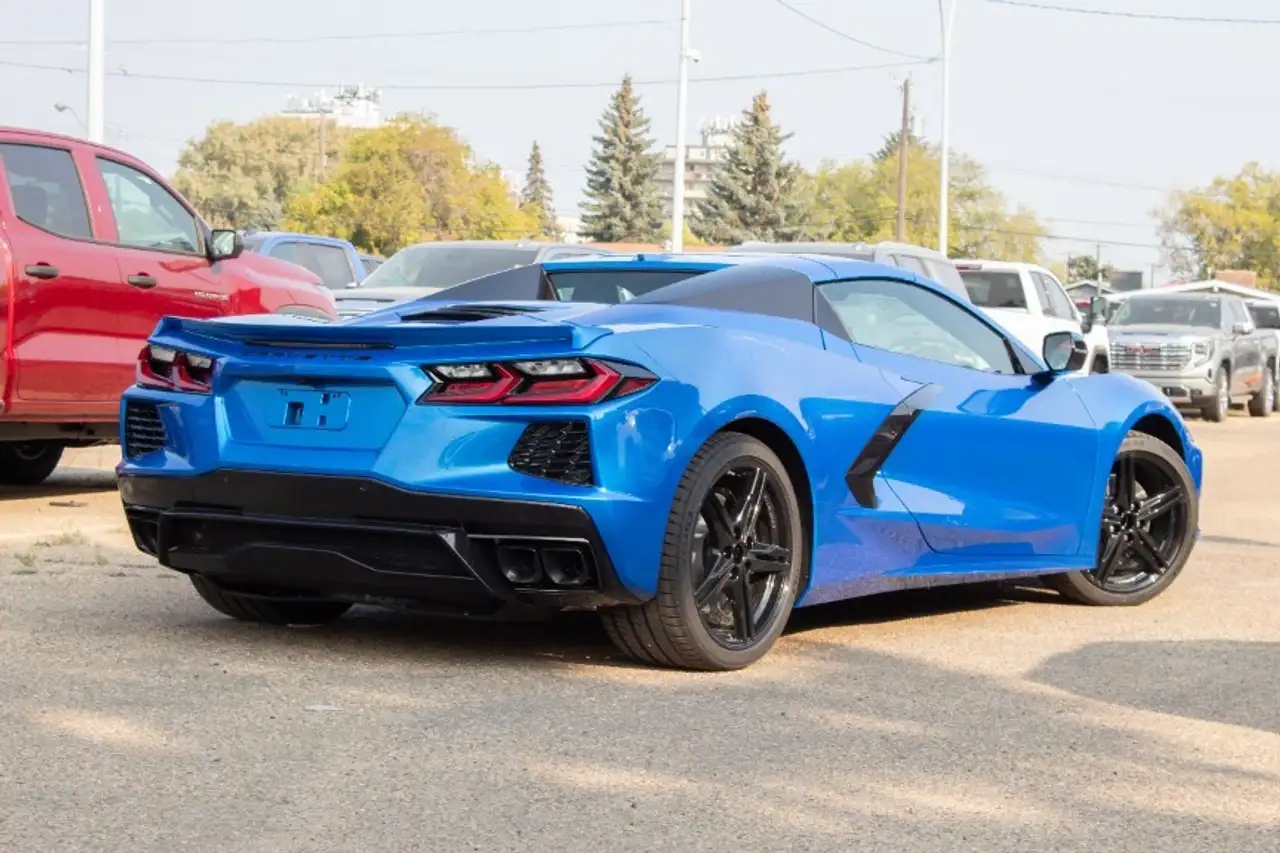 Chevrolet Corvette снимка Chevrolet Corvette