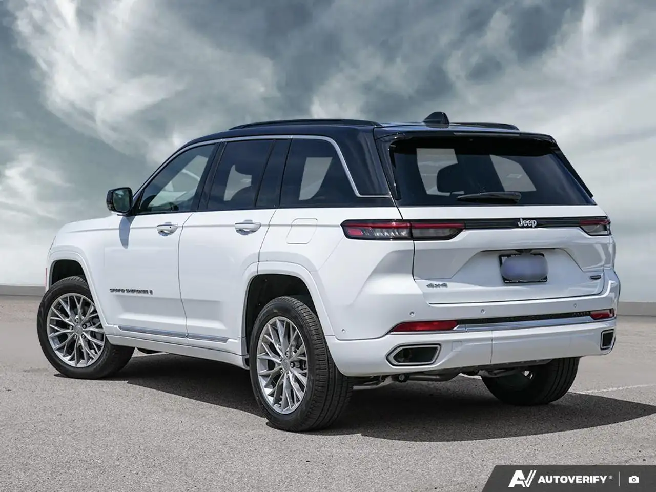 Jeep Grand Cherokee снимка Jeep Grand Cherokee