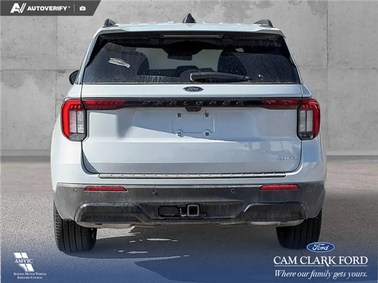Ford Explorer снимка Ford Explorer