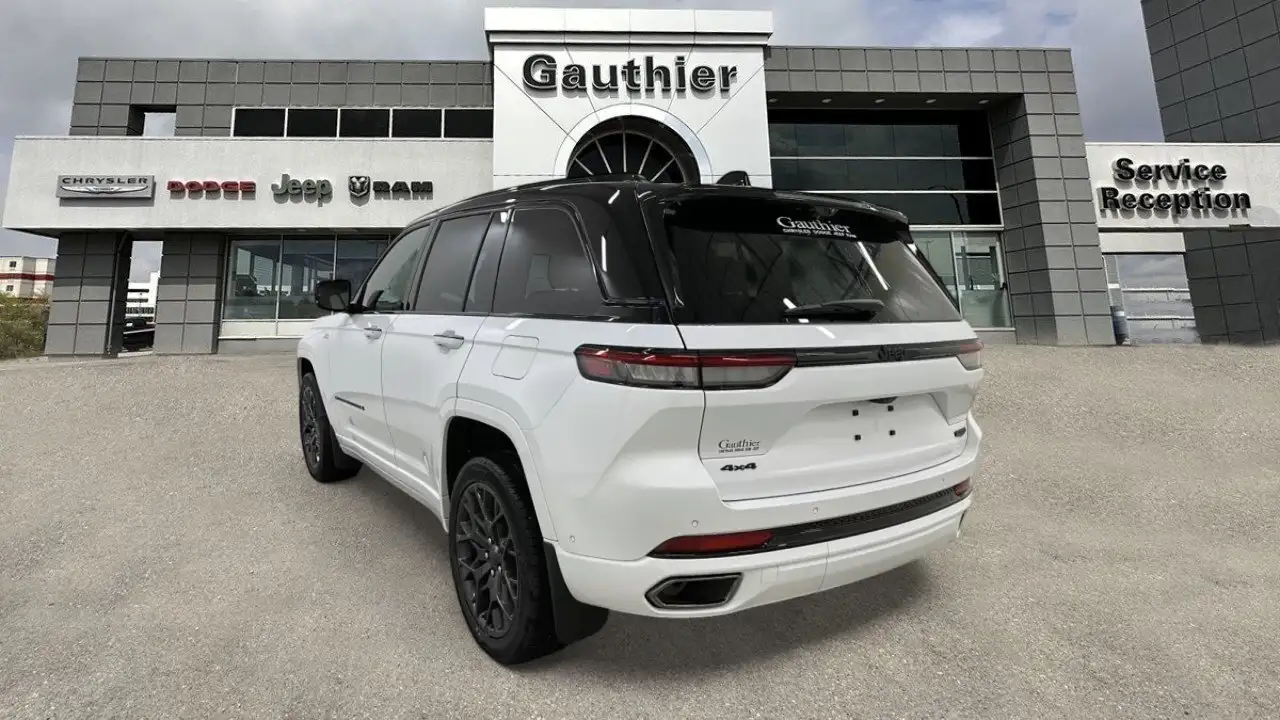 Jeep Grand Cherokee снимка Jeep Grand Cherokee
