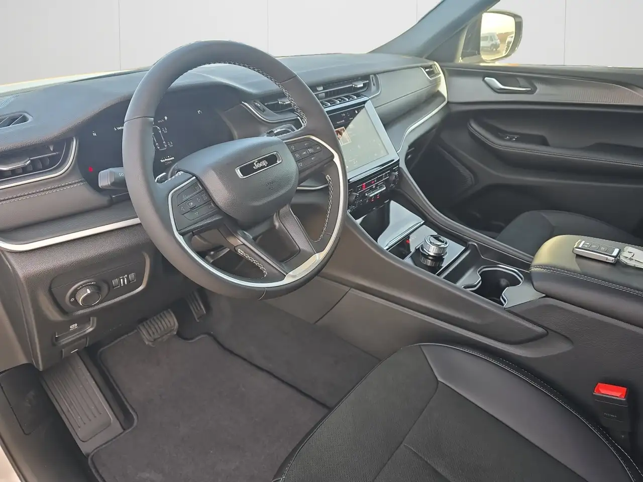 Jeep Grand Cherokee снимка Jeep Grand Cherokee