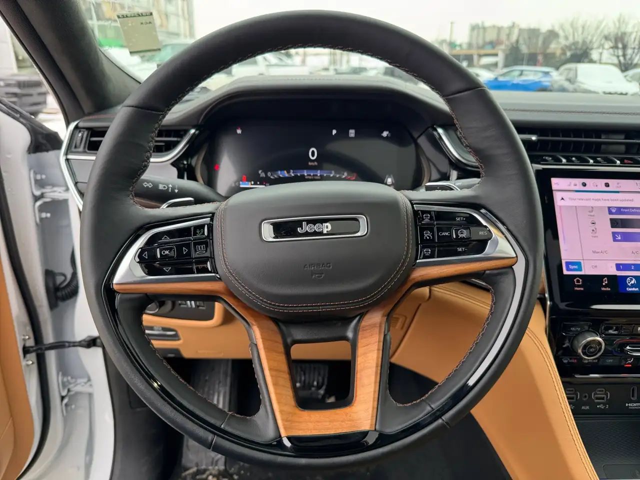 Jeep Grand Cherokee снимка Jeep Grand Cherokee