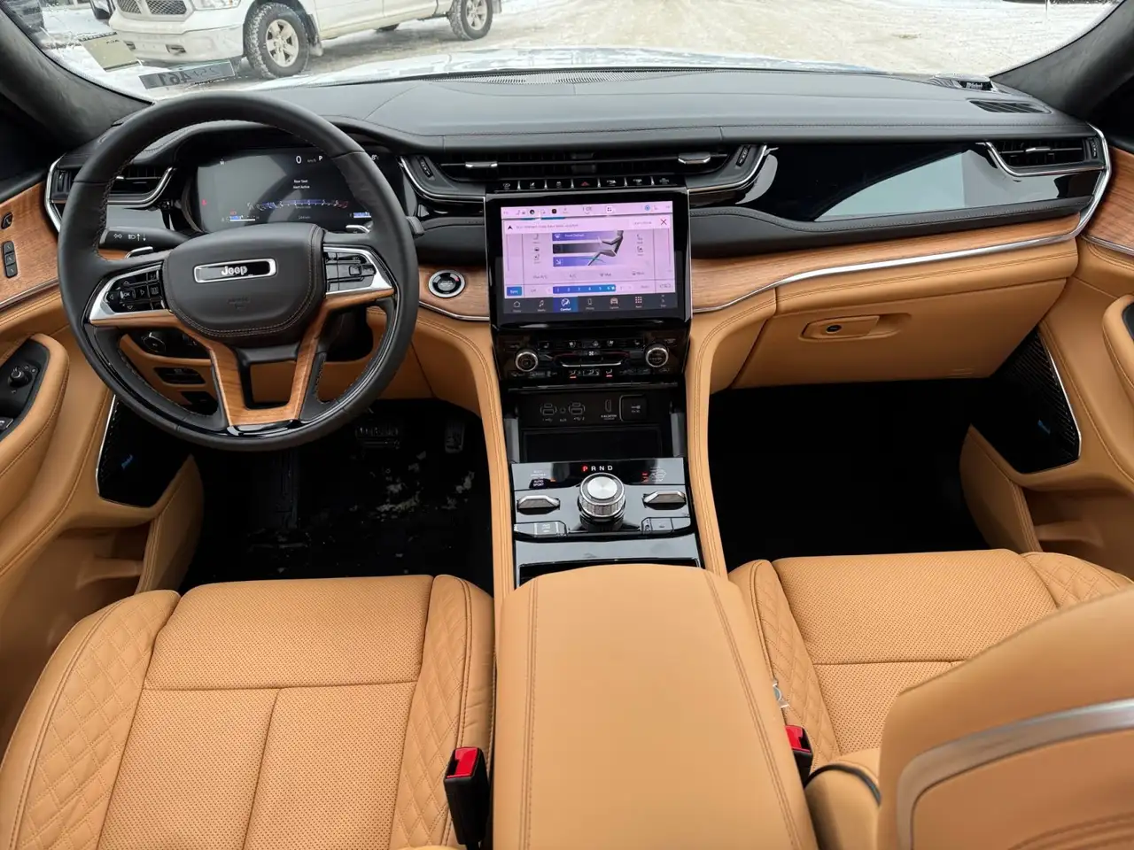 Jeep Grand Cherokee снимка Jeep Grand Cherokee