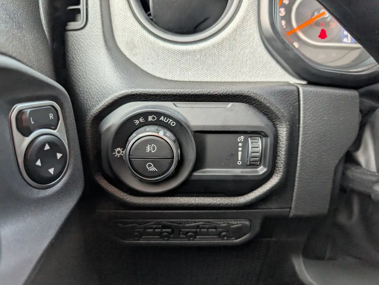 Jeep Gladiator снимка Jeep Gladiator