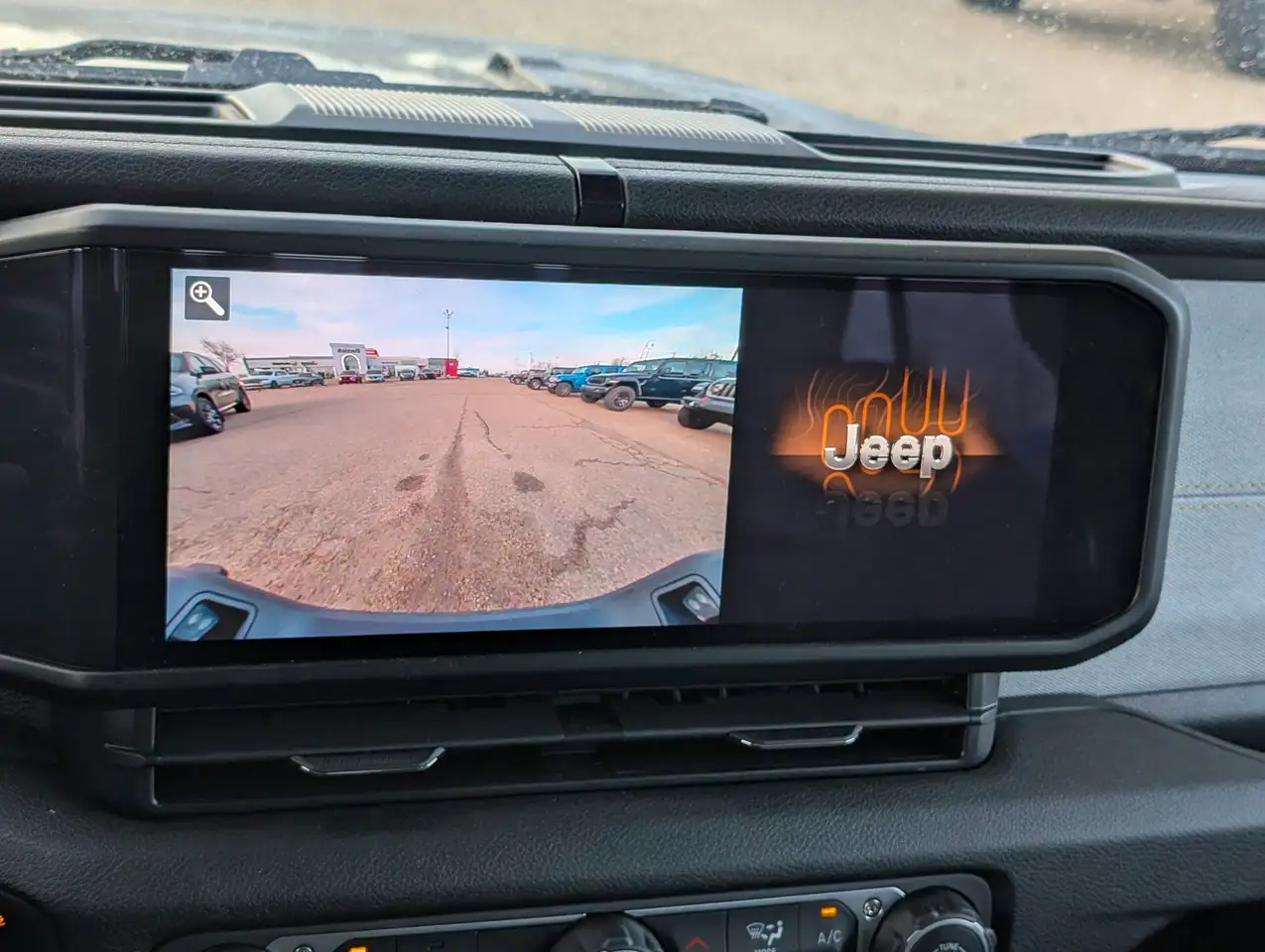 Jeep Gladiator снимка Jeep Gladiator