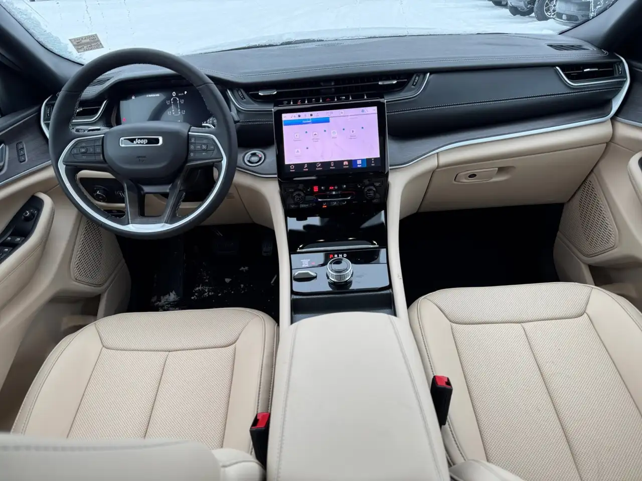 Jeep Grand Cherokee снимка Jeep Grand Cherokee