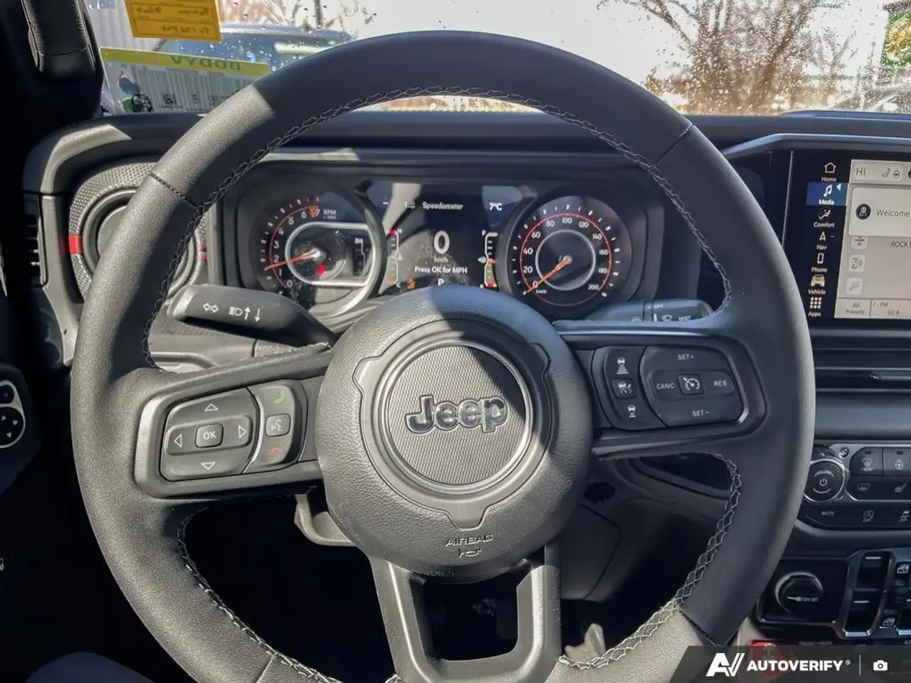 Jeep Gladiator photo Jeep Gladiator