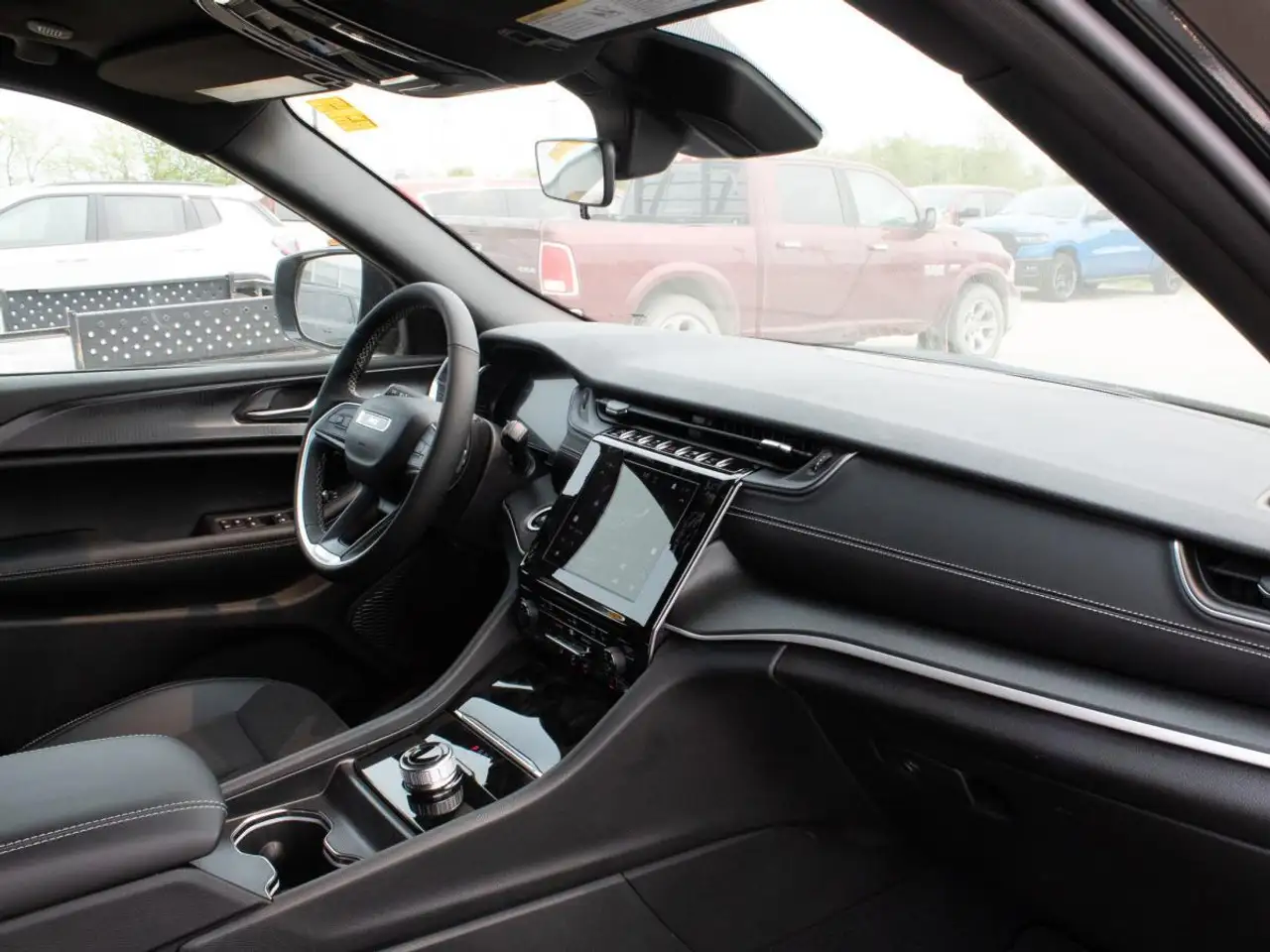 Jeep Grand Cherokee снимка Jeep Grand Cherokee