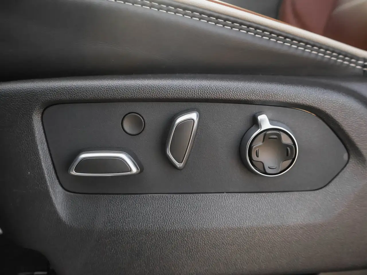GMC Sierra 2500HD снимка GMC Sierra 2500HD