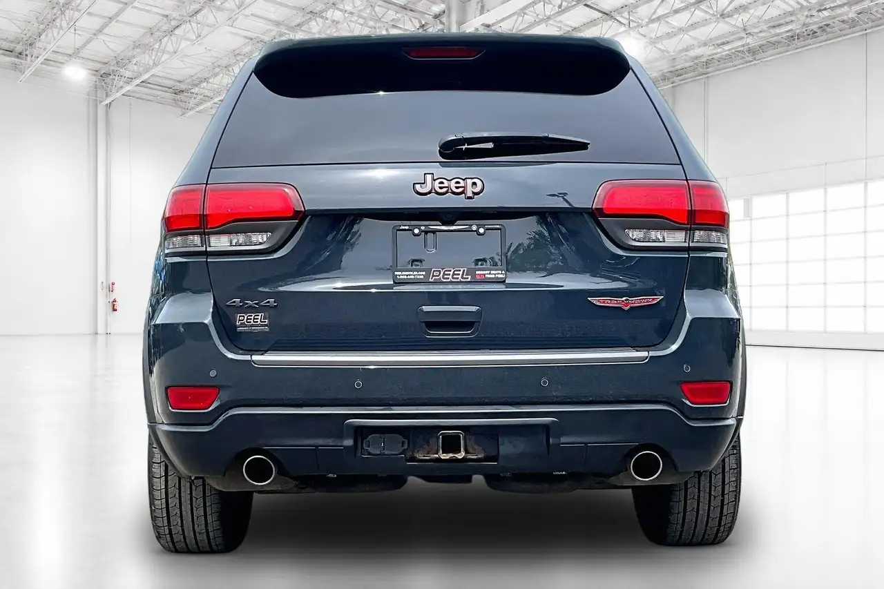 Jeep Grand Cherokee снимка Jeep Grand Cherokee