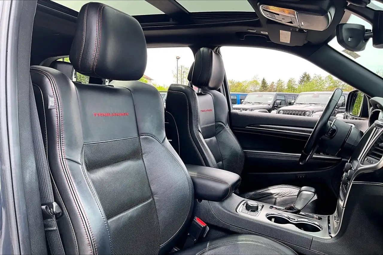 Jeep Grand Cherokee снимка Jeep Grand Cherokee