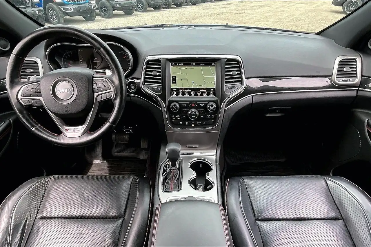 Jeep Grand Cherokee снимка Jeep Grand Cherokee