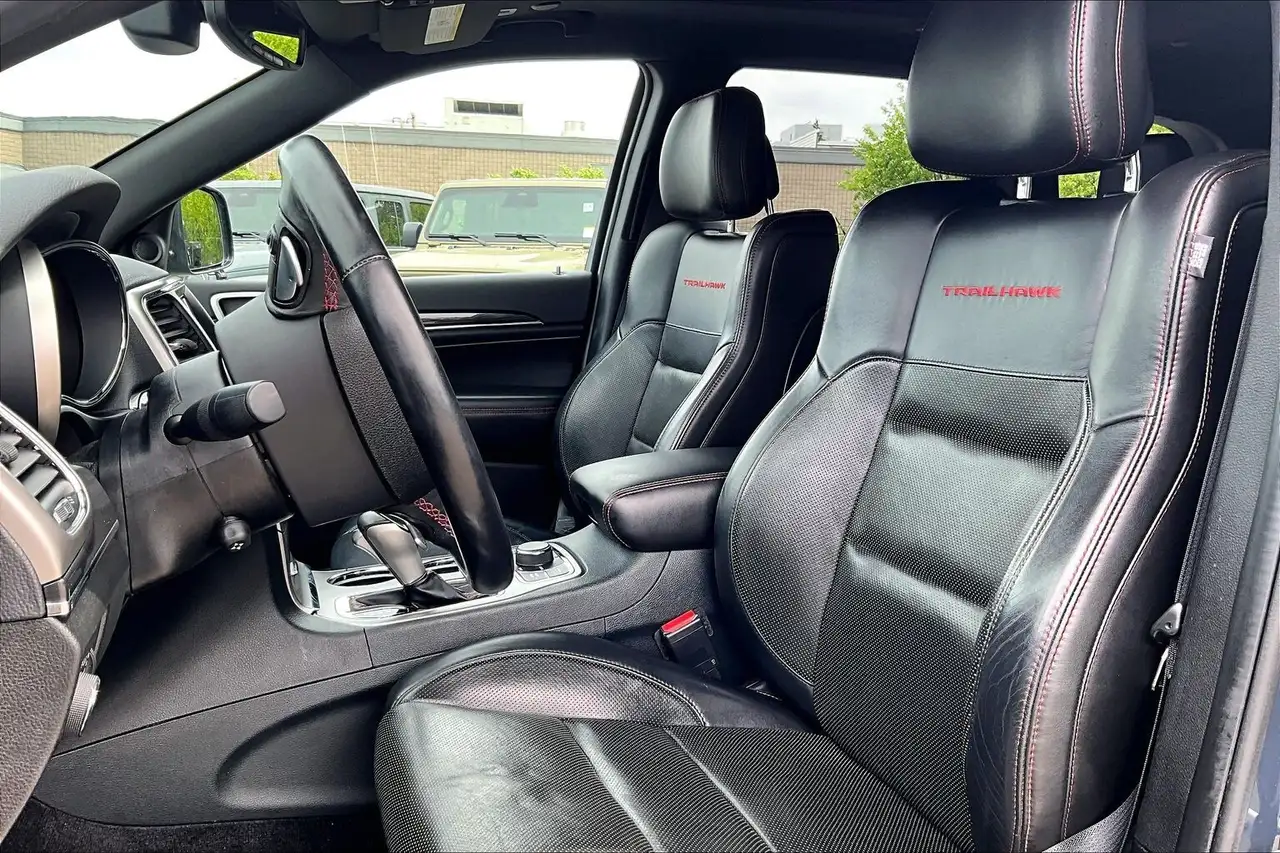Jeep Grand Cherokee снимка Jeep Grand Cherokee