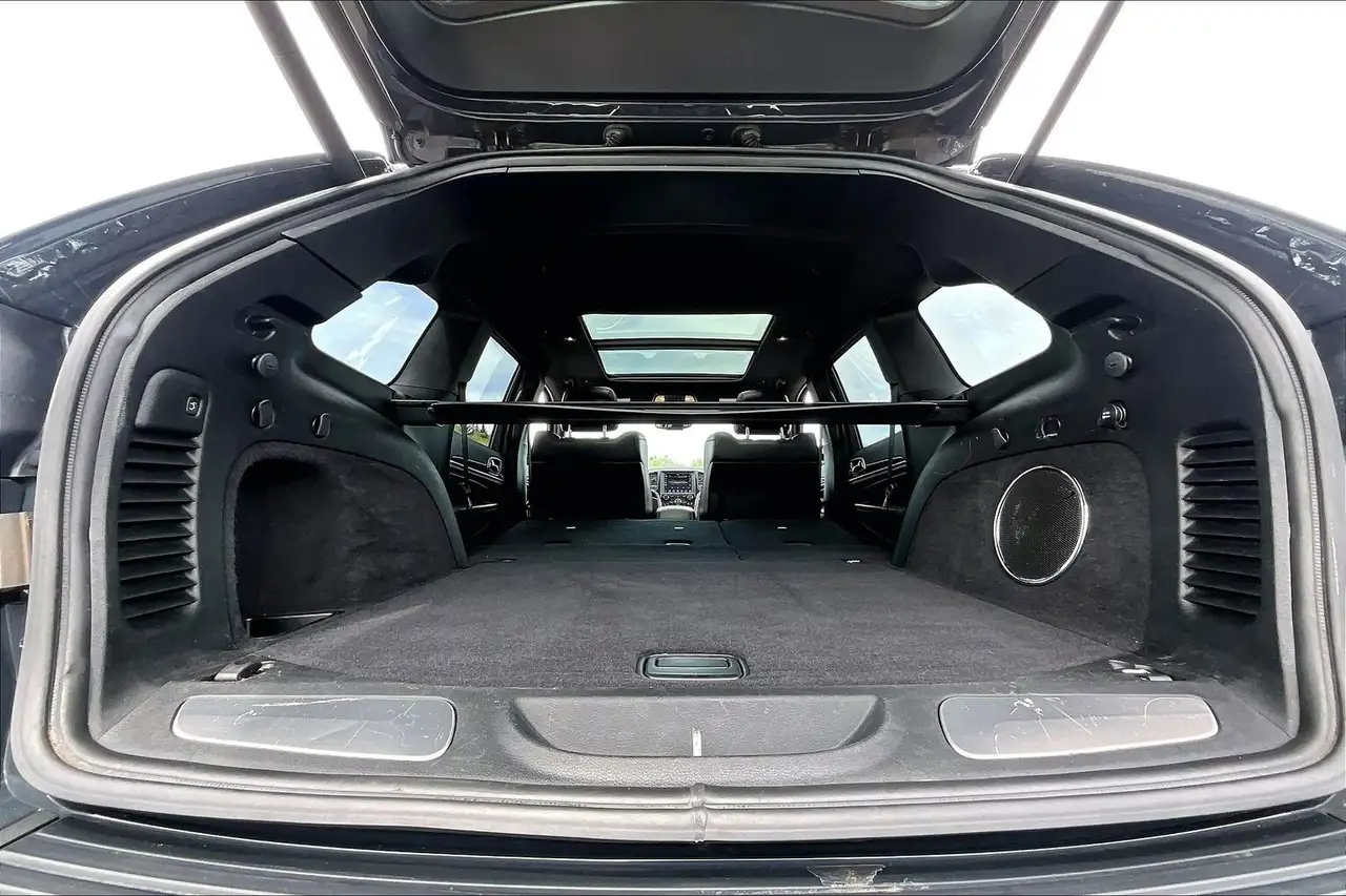 Jeep Grand Cherokee снимка Jeep Grand Cherokee