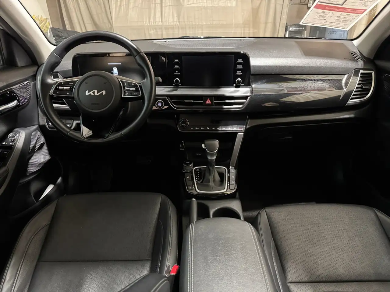 Kia Seltos снимка Kia Seltos