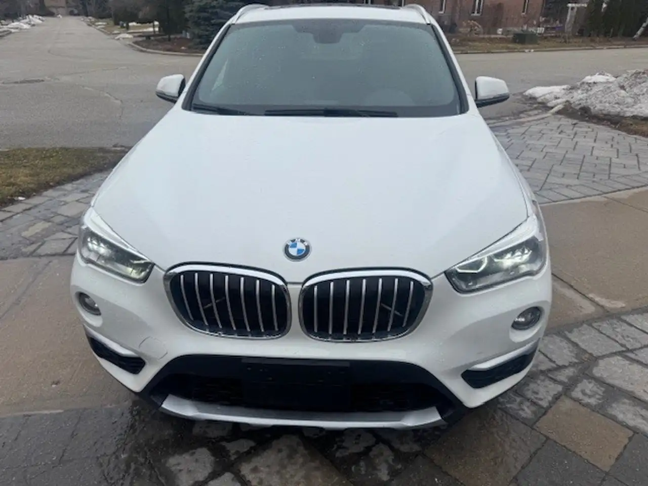 BMW X1 снимка BMW X1