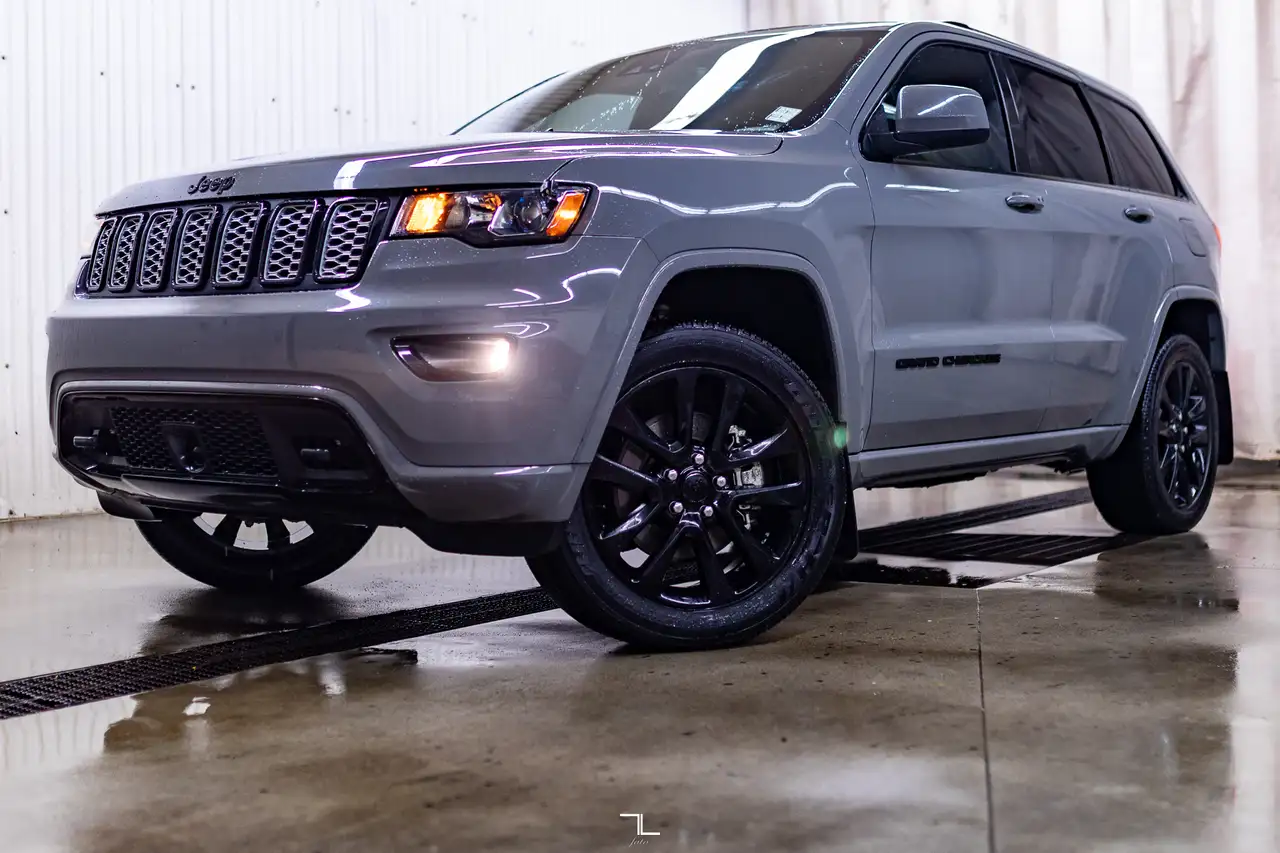 Jeep Grand Cherokee снимка Jeep Grand Cherokee