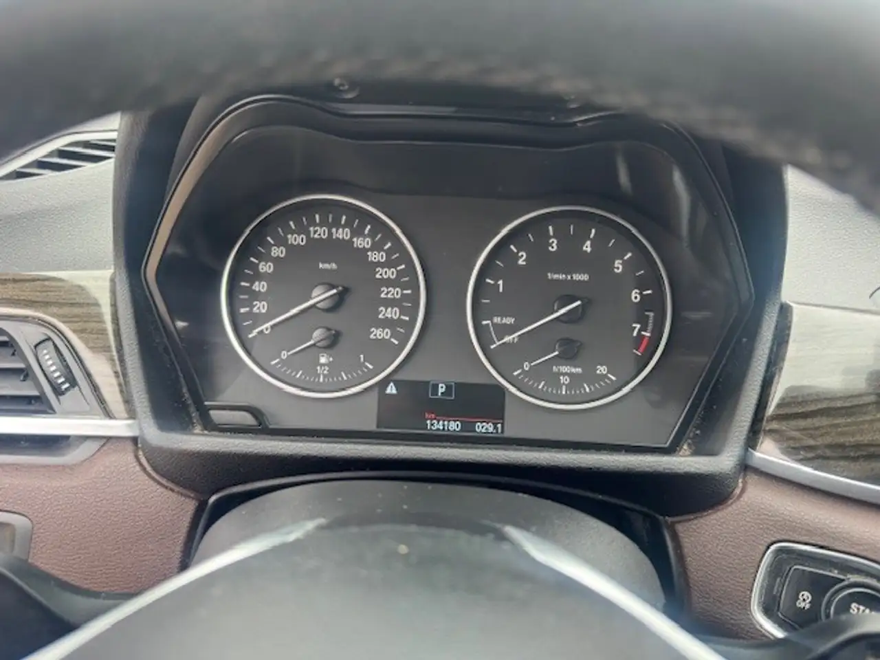 BMW X1 снимка BMW X1