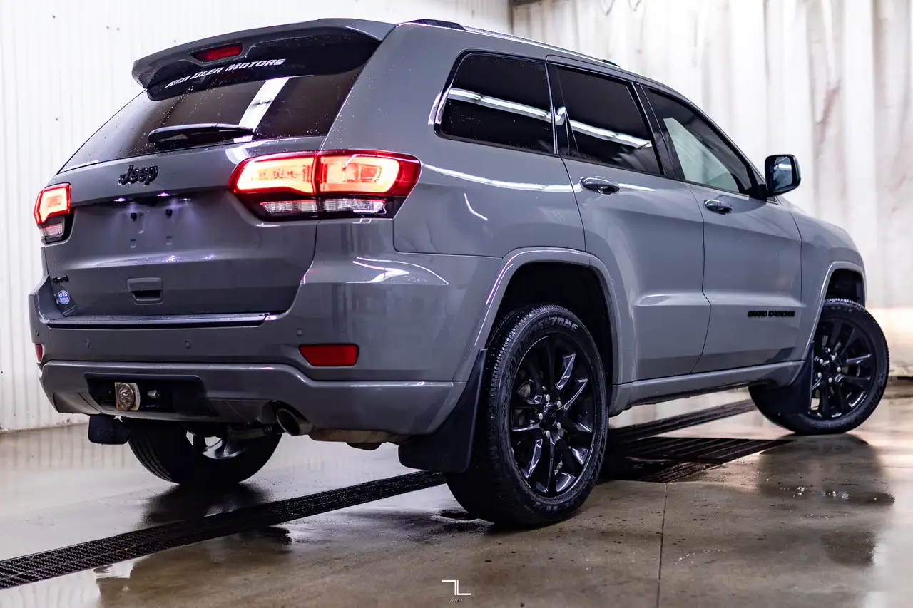 Jeep Grand Cherokee снимка Jeep Grand Cherokee
