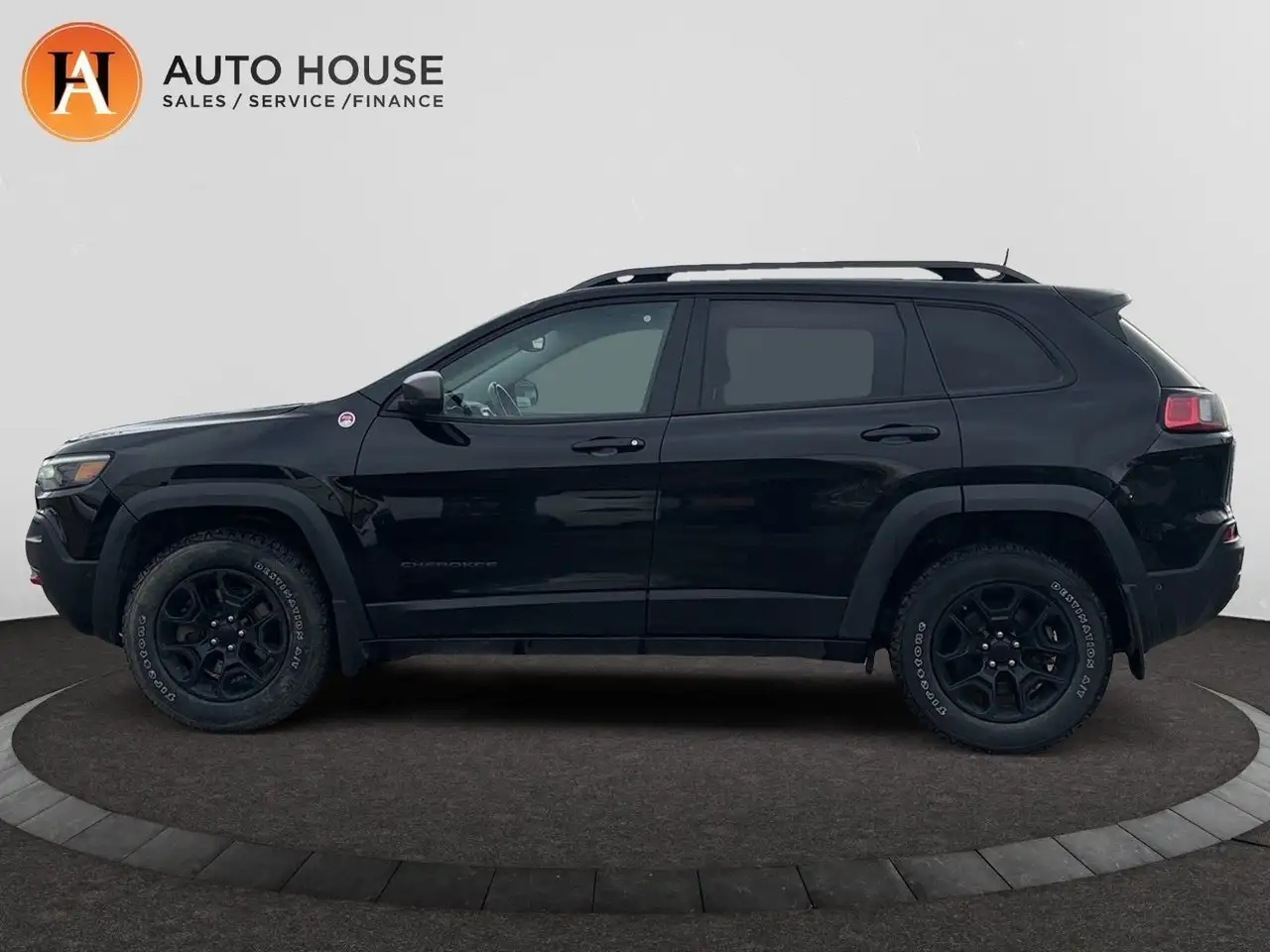 Jeep Cherokee снимка Jeep Cherokee