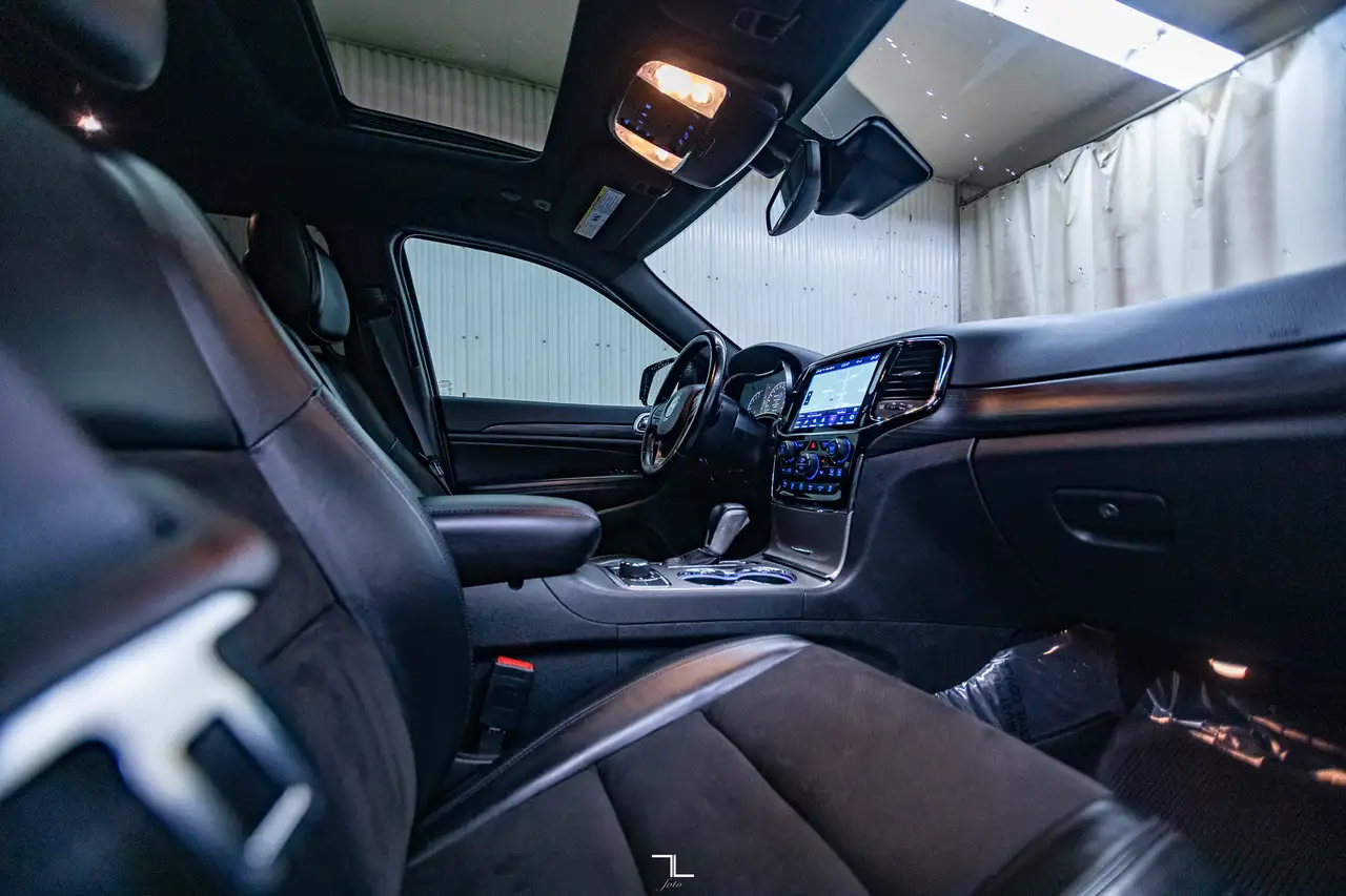 Jeep Grand Cherokee снимка Jeep Grand Cherokee