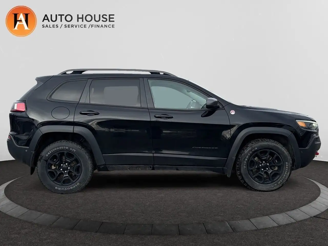 Jeep Cherokee снимка Jeep Cherokee