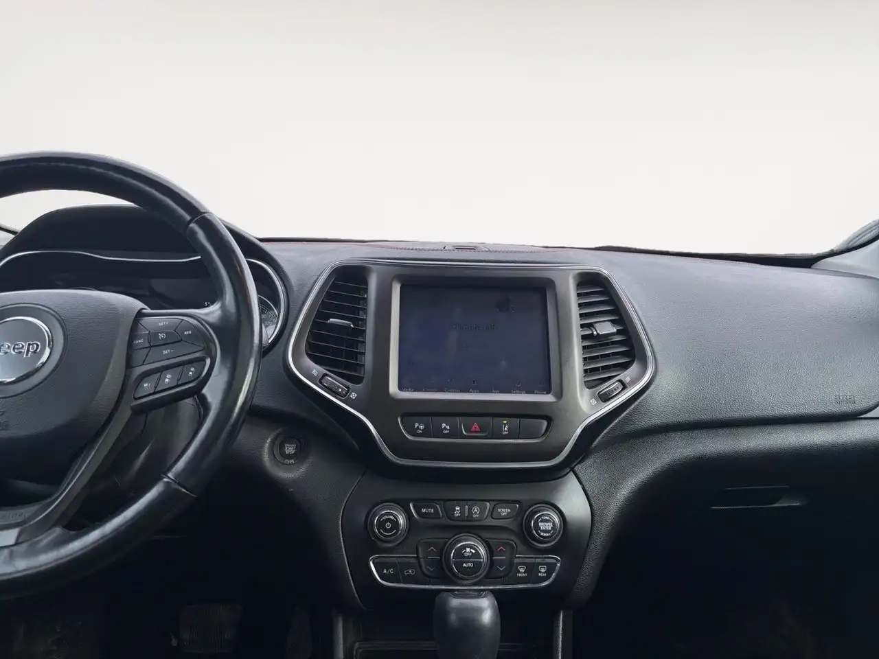 Jeep Cherokee снимка Jeep Cherokee