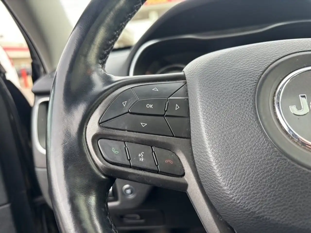Jeep Cherokee снимка Jeep Cherokee